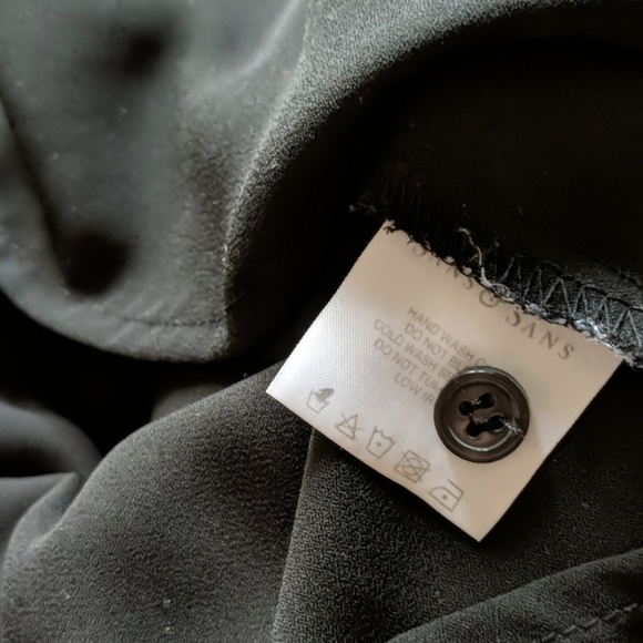 Cap sleeves 2 layer Top - Picture 6 of 7